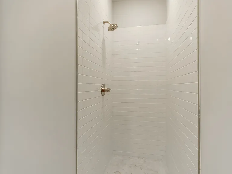 1107 Parkside Greenway Dr — Photo 9
