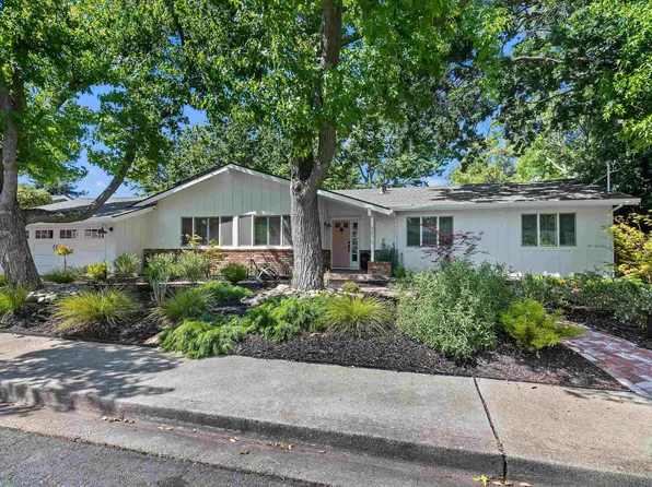 321 Fenway Dr, Walnut Creek, CA 94598