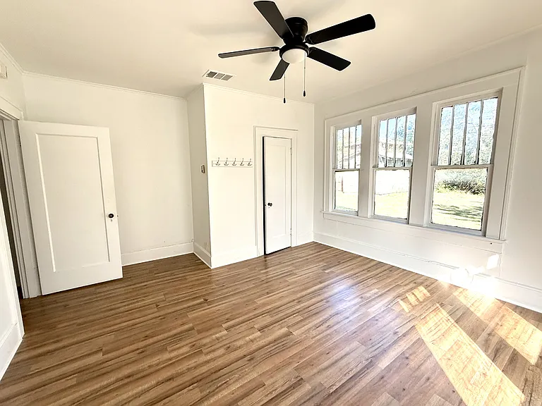 316 K St SW — Photo 18