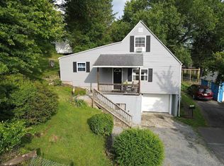 1478 1/2 Bison St, Fairmont, WV 26554