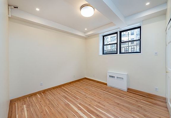 3rd image of 675 Academy St