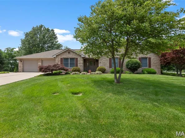 857 Green Meadows Dr, Jackson, MO 63755