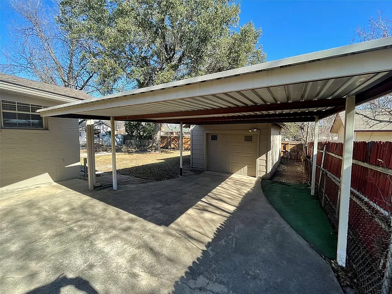 3800 Oscar Ave — Photo 3
