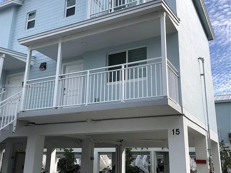 10877 Overseas Hwy #38 — Photo 42