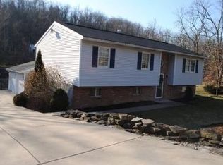 101 McChain Rd, Finleyville, PA 15332