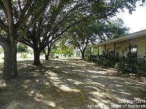1st image of 209 Creekview Dr