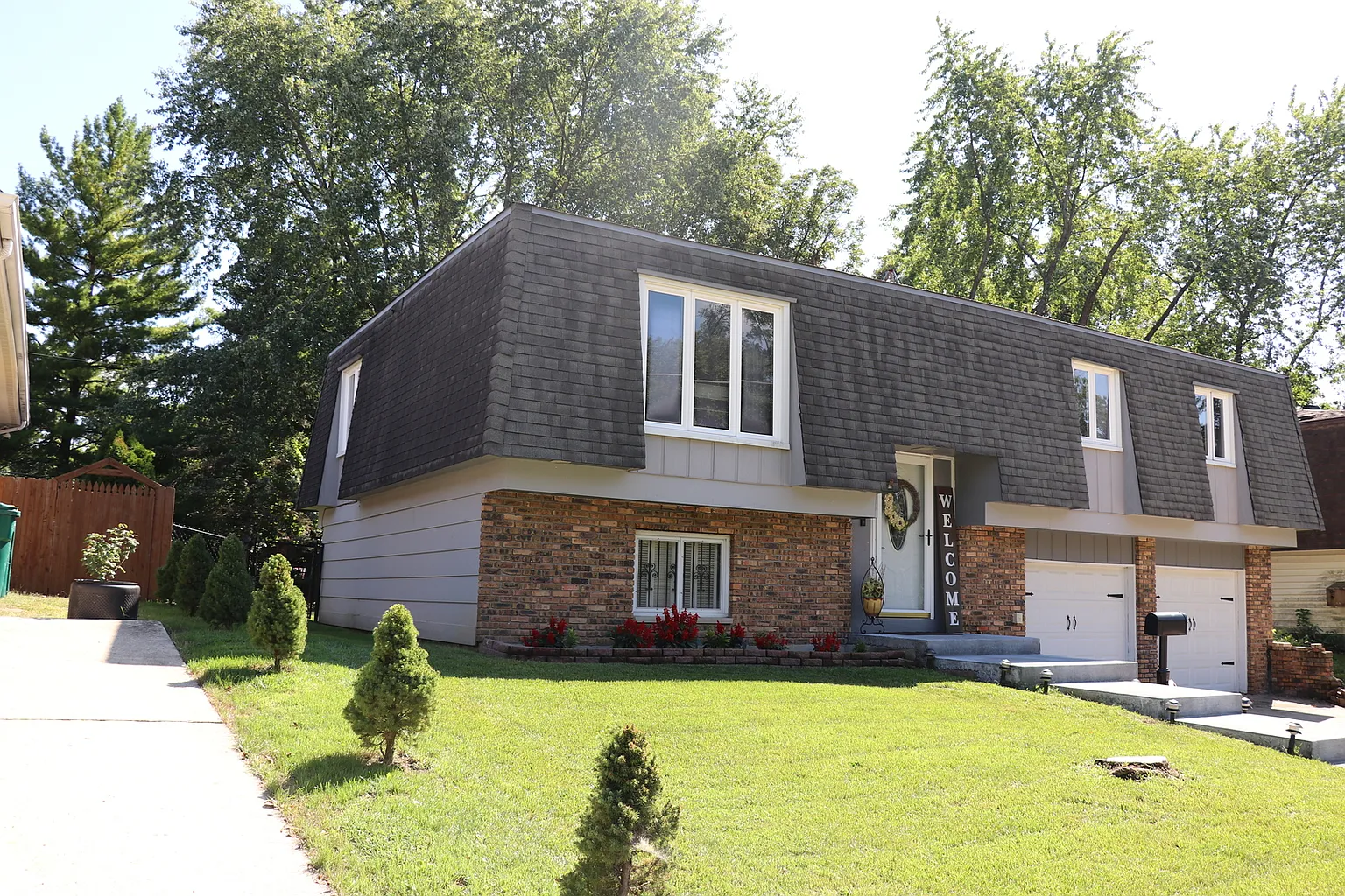 410 S Midland Ave photo 1