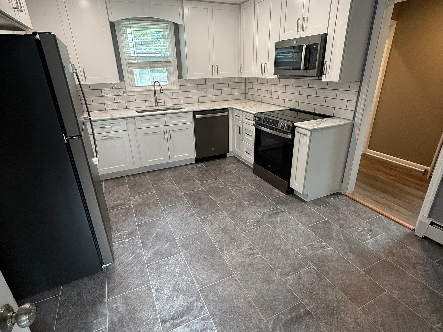 1 bed, 1.5 bath, 1215 sqft, $2,400 — Photo 4