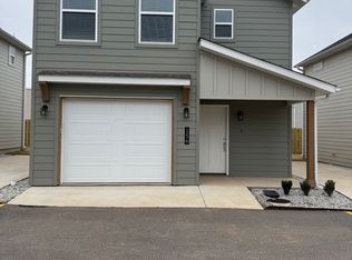 156 Copper Oaks Dr, Centerton, AR 72719