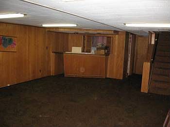 2nd image of 731 E 81st St