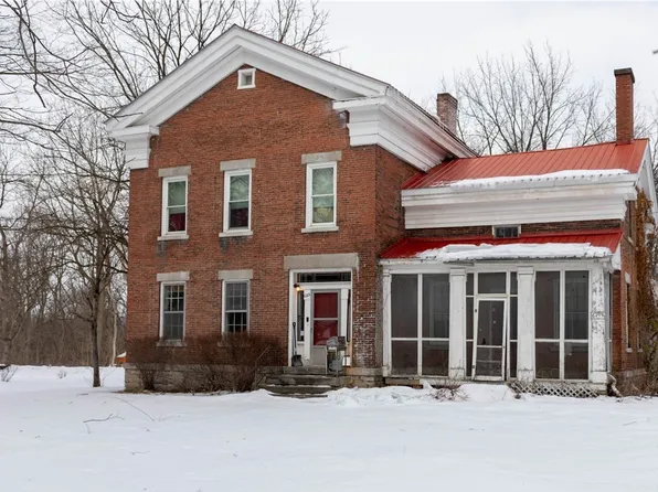 6215 Airport Rd, Syracuse, NY 13209