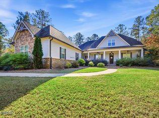 217 Crescent Dr, Forsyth, GA 31029