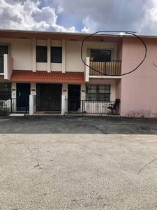 1656 W 42nd St #202, Hialeah, FL, 33012