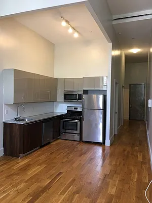 Rented by Manhattan Management LLC | media 1