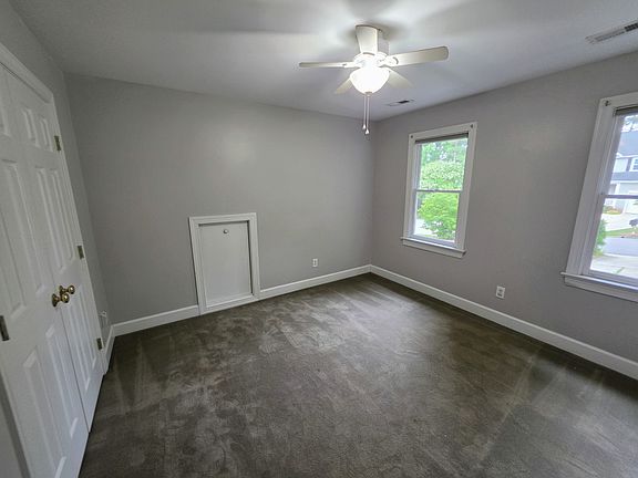 3rd image of 33 Chestnut Bluffs Ln