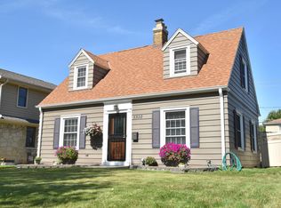 5320 W Rita Dr, Milwaukee, WI 53219