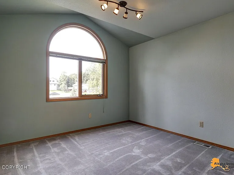 8501 Mentra St — Photo 11