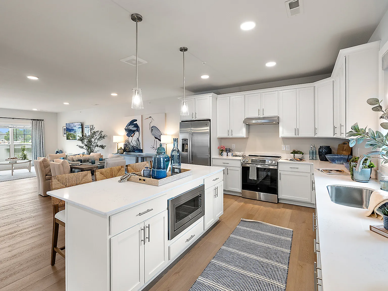 Mystic Cove - Luxury Lakefront Living — Photo 3