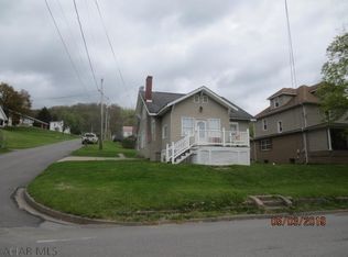 2411 Philadelphia Ave, Northern Cambria, PA 15714