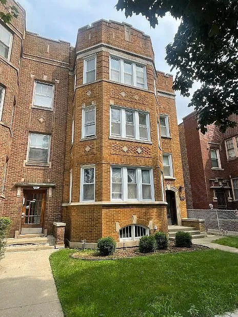 7743 S East End Ave #3