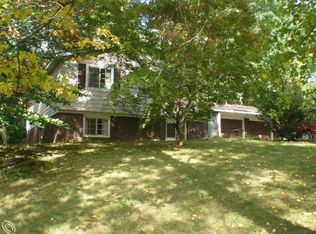 3490 Perryville Rd, Ortonville, MI 48462