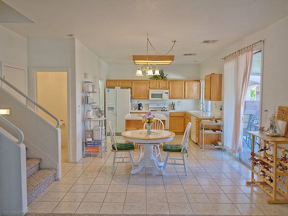 Dining Rm - Kitchen