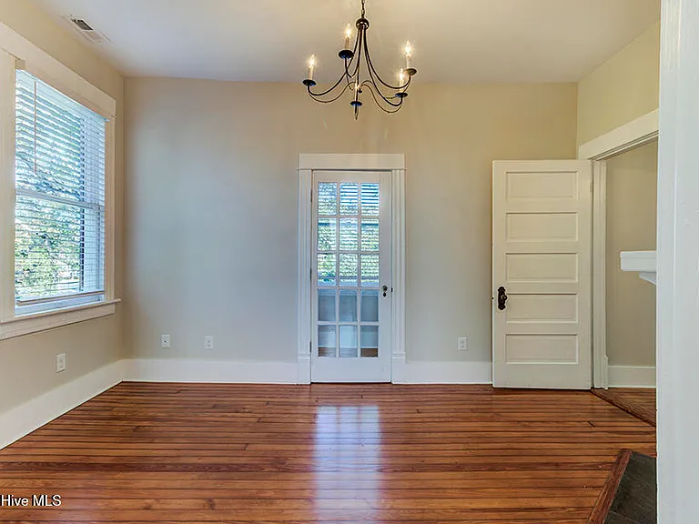 1812 Market St — Photo 32