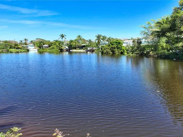 1040 11th ST N, NAPLES, FL 34102