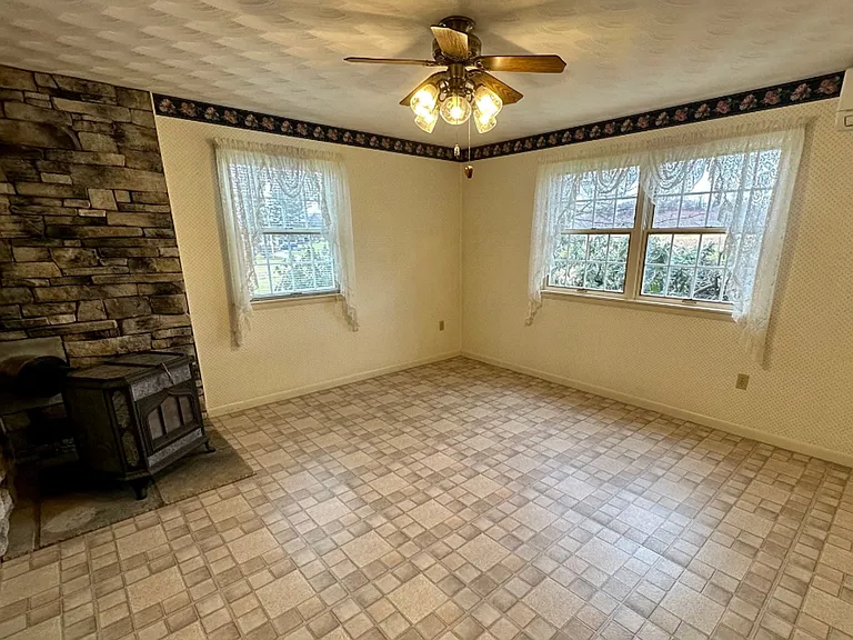 1448 Abbottstown Pike — Photo 5