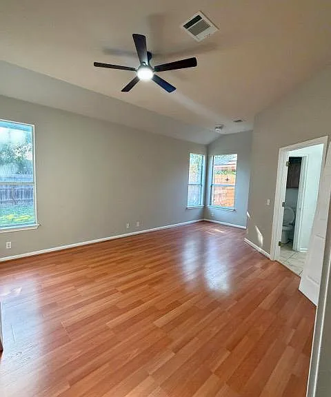 3304 Winding Shore Ln — Photo 15