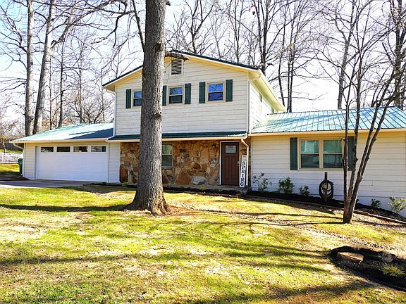 2nd image of 720 White Oak Cir