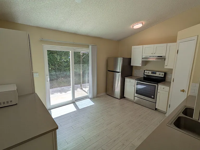 1563 Slash Pine Ct — Photo 4