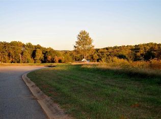 232 Campaign Trl, Duncan, SC 29334