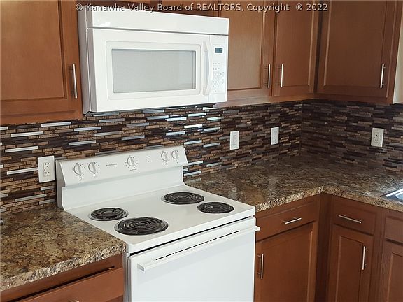 4th image of 845 Allview Dr