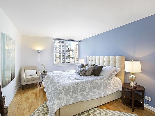 4th image of 250 S End Ave APT 7B