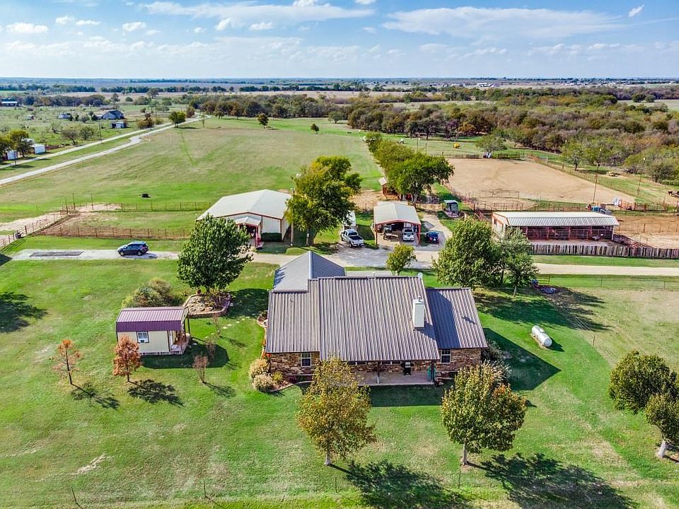 691 Calk Rd, Tioga, TX 76271 MLS 20206824 Zillow