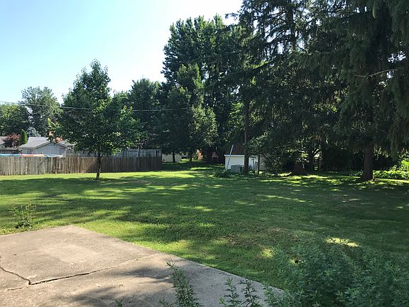 5th image of 614 Sunrise Dr