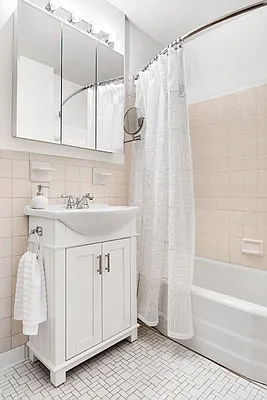 Sold by Level Group | media 4