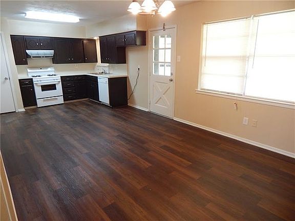 4th image of 505 Twilight Dr
