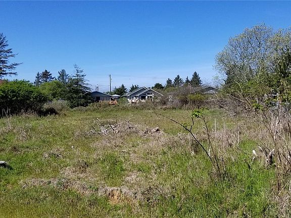 3rd image of 667 Skamokawa Ct SE