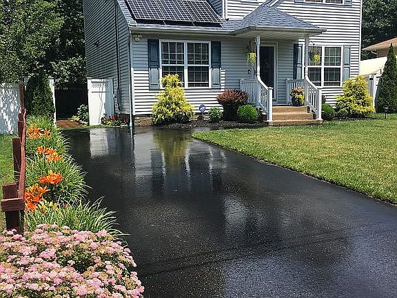 2nd image of 15 Sherwood Dr