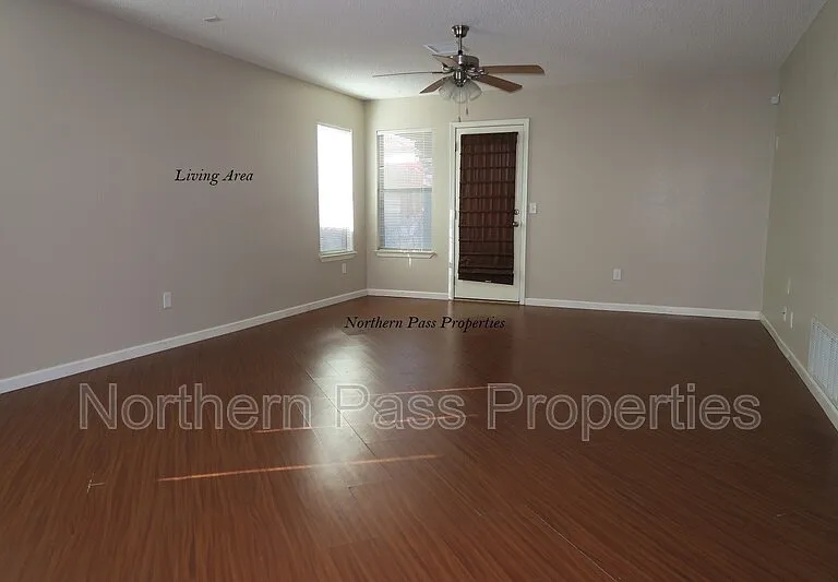 3233 Bell Point Dr — Photo 3