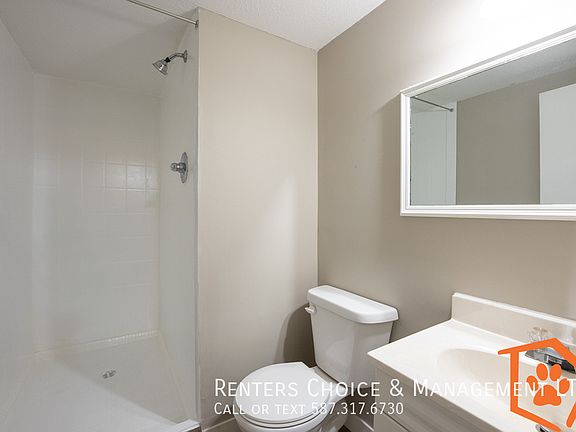 5th image of 4927D 55th Ave