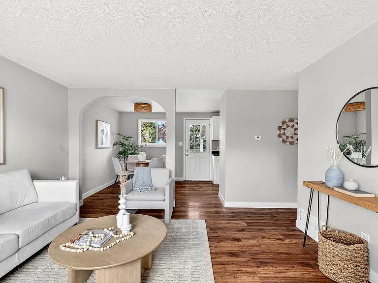 5246 Pierce St — Photo 5