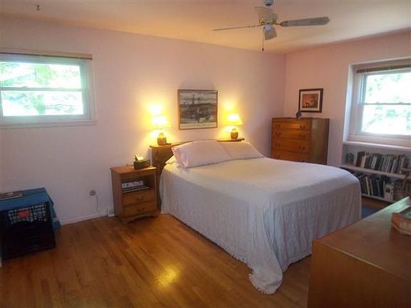 5th image of 715 Eton Ct