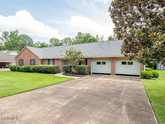 2nd image of 601 Shadowood Ln