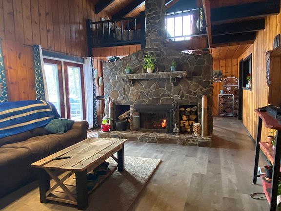 2nd image of 23 River Rd