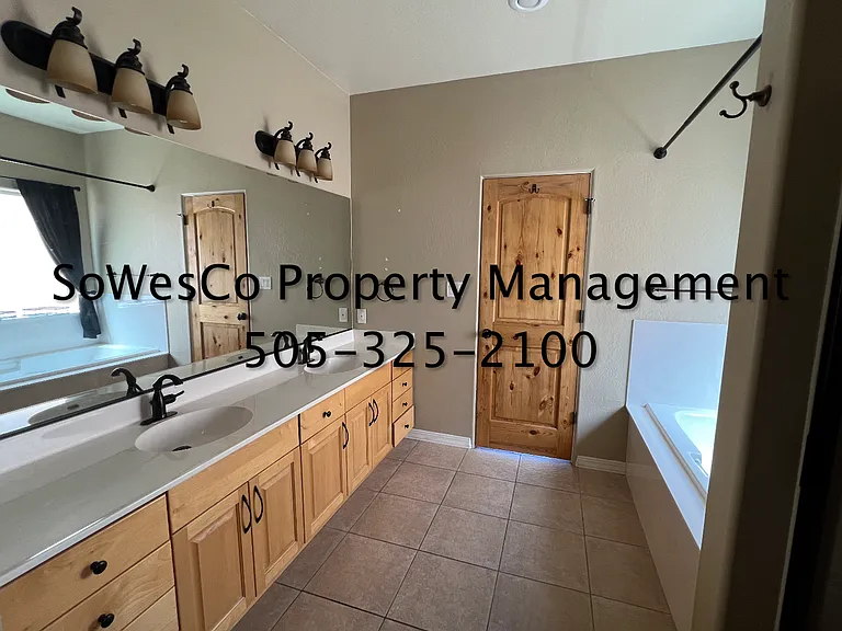 5510 The Greens Ct — Photo 12