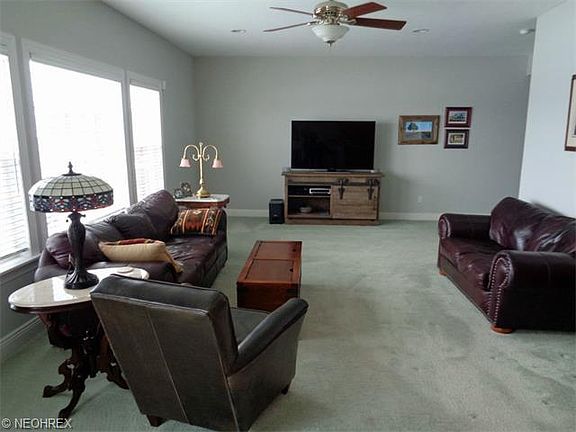 4th image of 77 Grand Harbor Dr #10