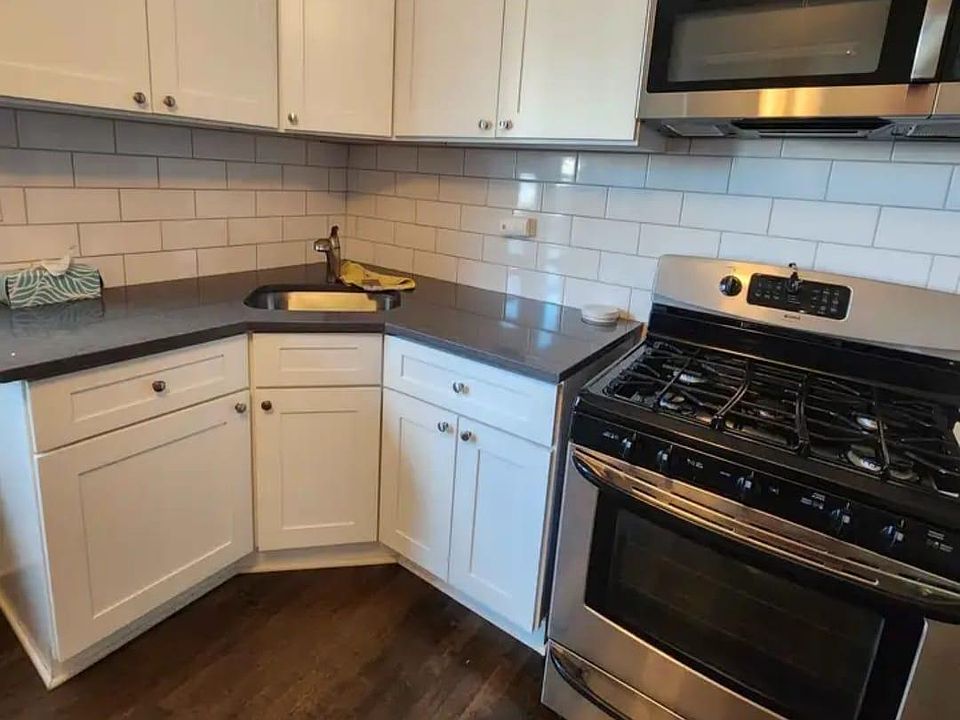 1st image of 4905 S Komensky Ave #1